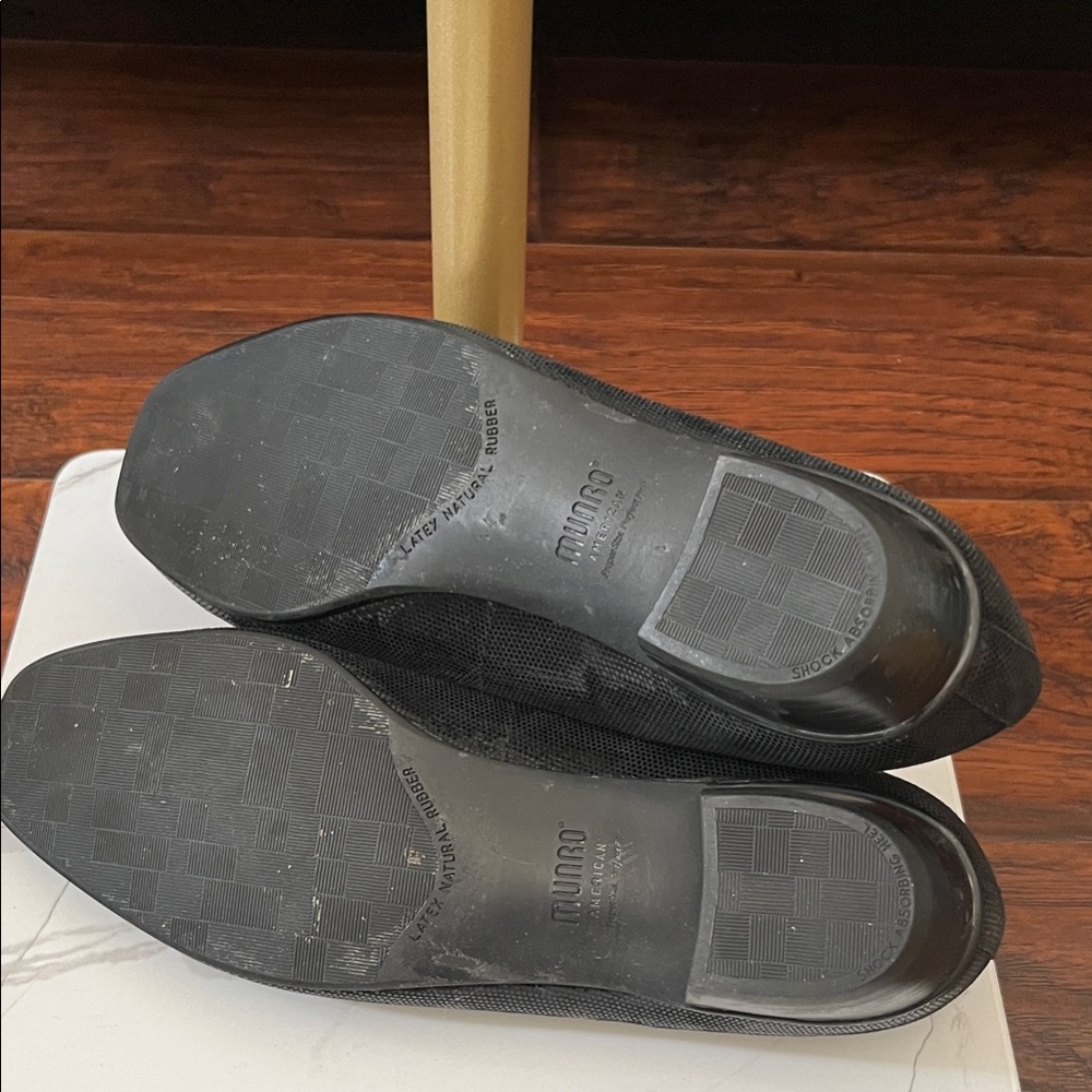 MUNRO Shimmer Black Textured Women’s Loafers Size 10.5 Wide - Picture 6 of 6
